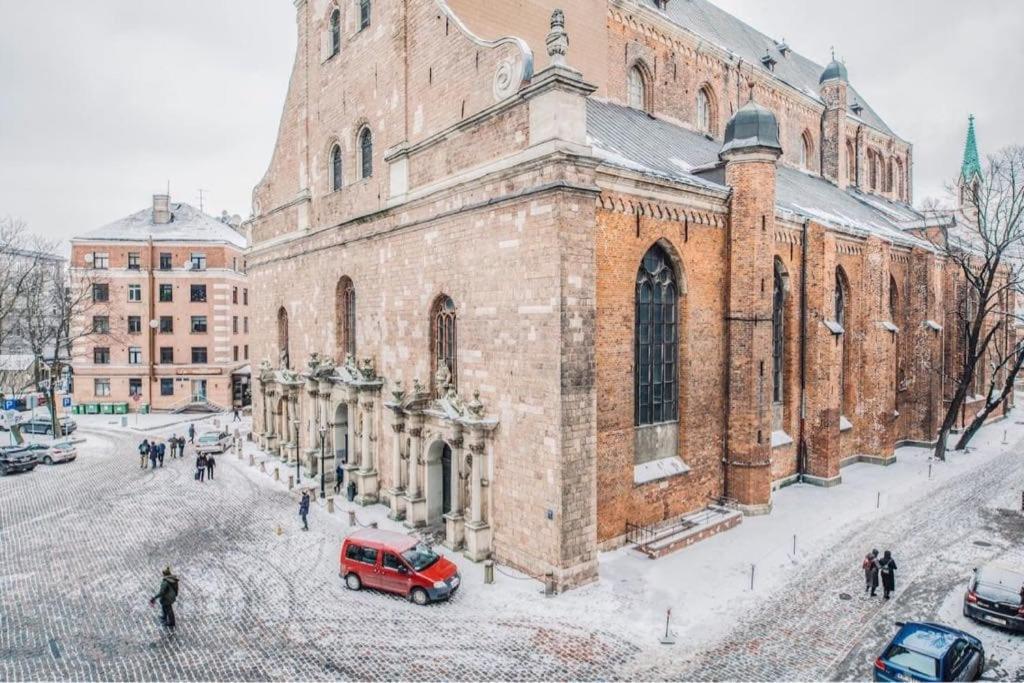 Old Town Apartment Next To Saint Peter'S Church Рига Екстериор снимка