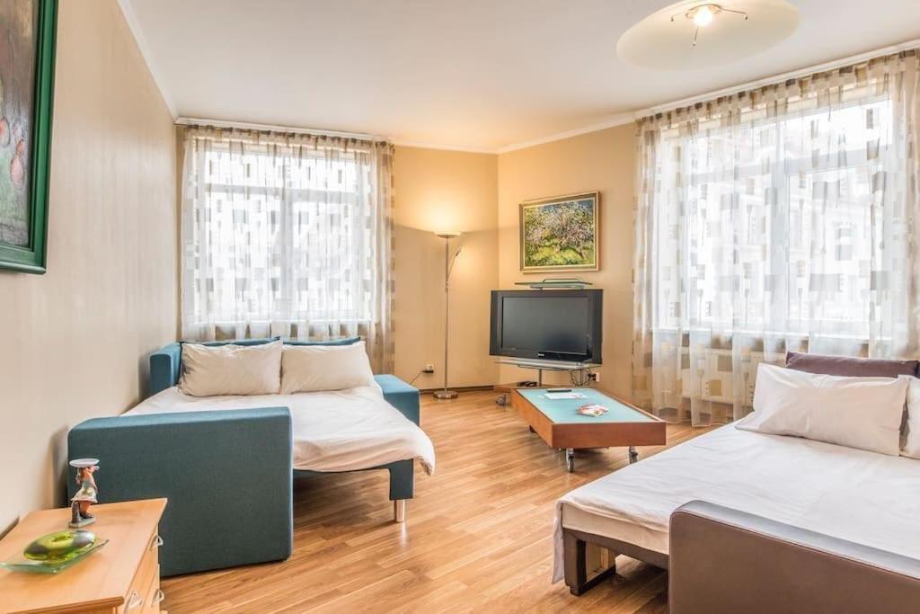 Old Town Apartment Next To Saint Peter'S Church Рига Екстериор снимка