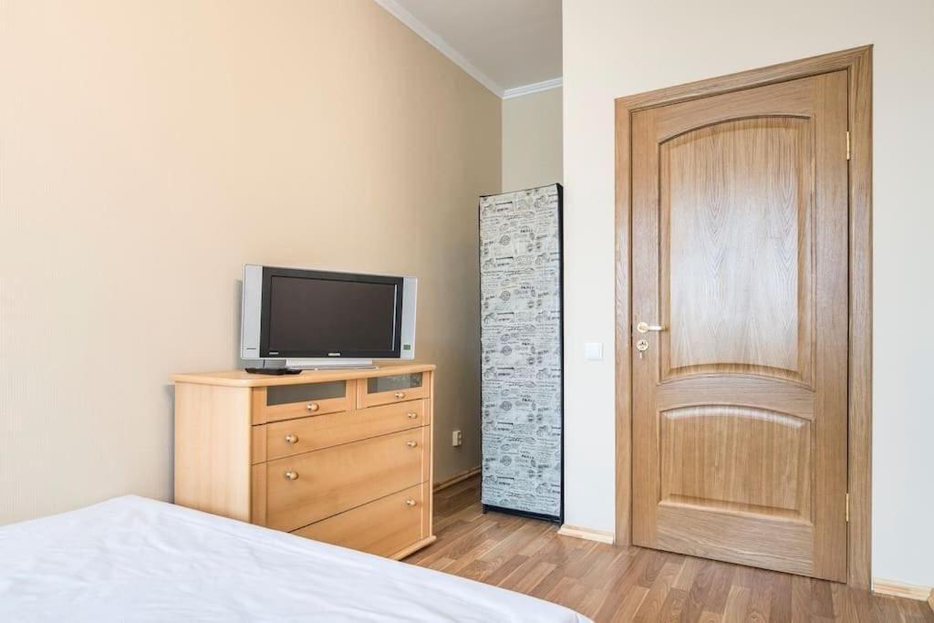 Old Town Apartment Next To Saint Peter'S Church Рига Екстериор снимка