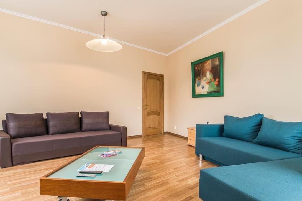 Old Town Apartment Next To Saint Peter'S Church Рига Екстериор снимка