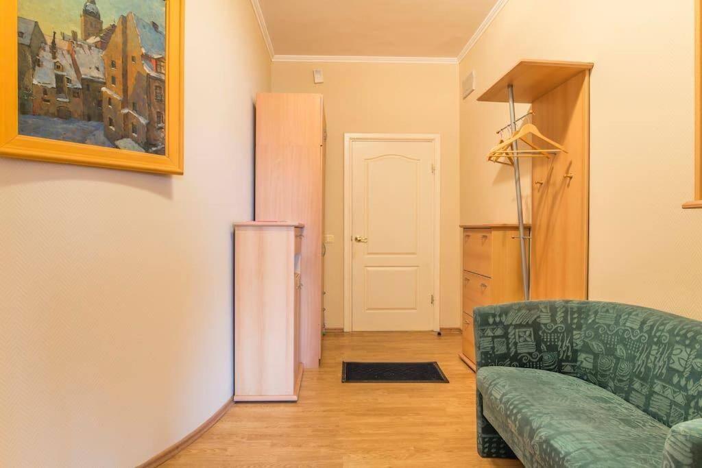 Old Town Apartment Next To Saint Peter'S Church Рига Екстериор снимка