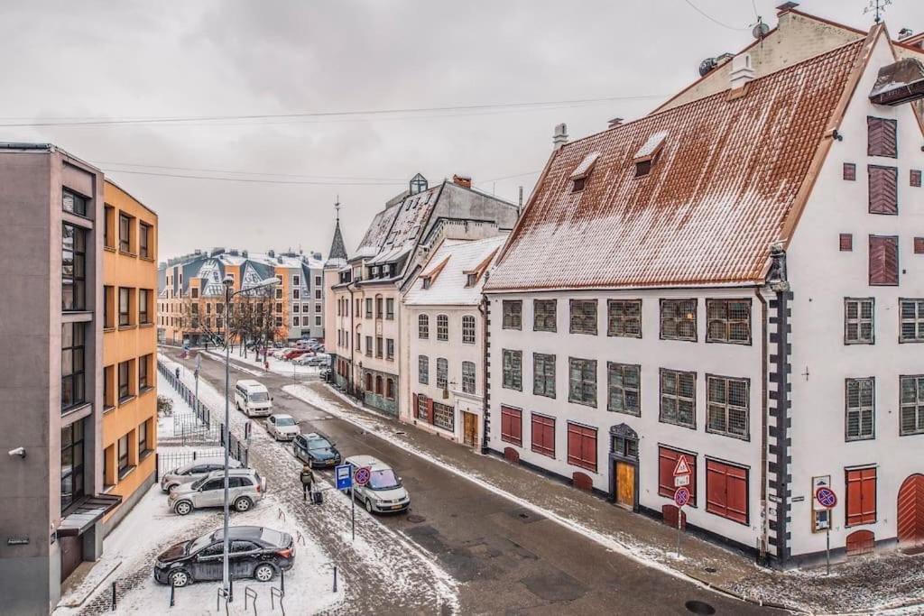 Old Town Apartment Next To Saint Peter'S Church Рига Екстериор снимка